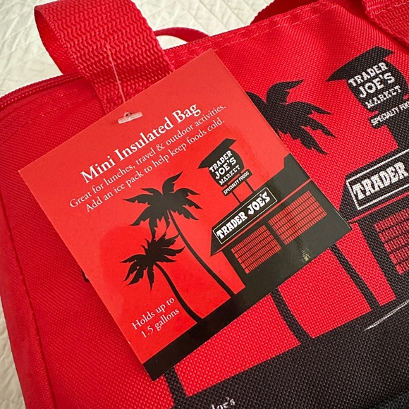 NWT Trader Joe's Mini Insulated Bag RED - Picture 7 of 10
